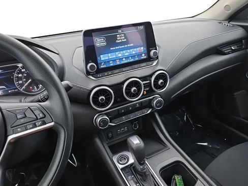 Used 2024 Nissan Sentra SV FWD image 23