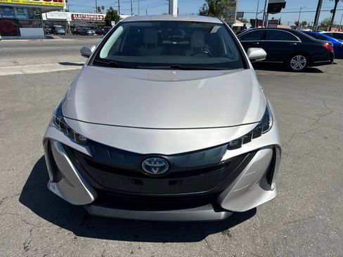 Used 2020 Toyota Prius Prime XLE w/ Carpet Mat Package FWD image 3