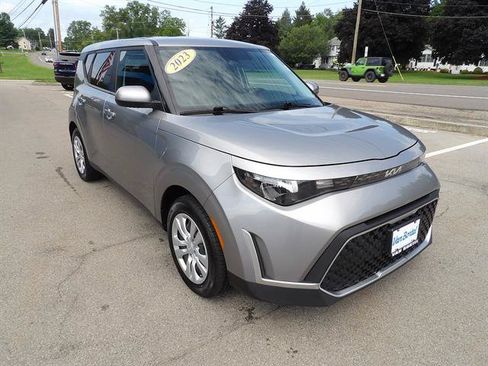 Used 2023 Kia Soul LX FWD image 7