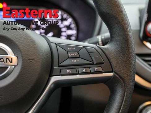 Used 2022 Nissan Altima 2.5 SV image 16