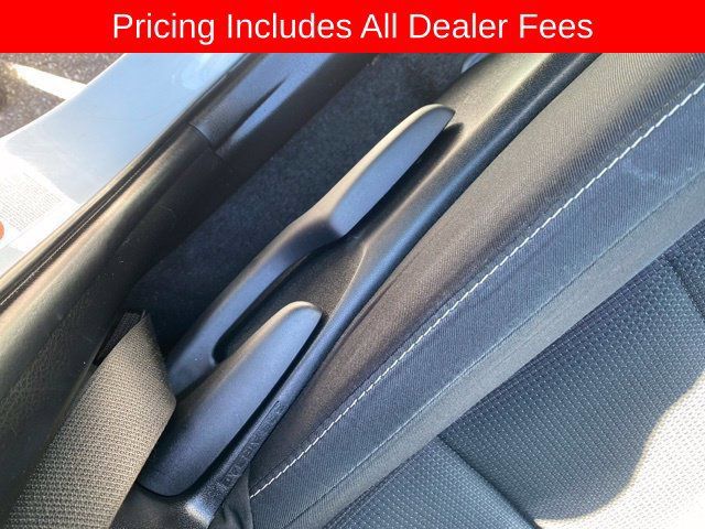 Used 2017 Toyota RAV4 XLE AWD/4WD image 7