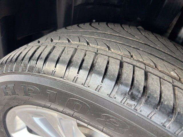 Certified 2019 Ford Explorer XLT w/ Equipment Group 202A FWD image 27