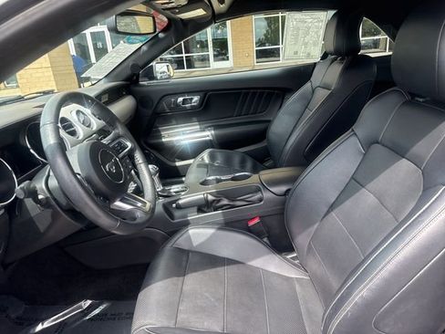 Used 2016 Ford Mustang GT Premium w/ Equipment Group 401A RWD image 8