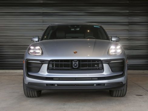 New 2026 Porsche Macan image 10