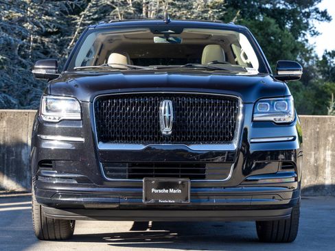 Used 2023 Lincoln Navigator Reserve image 8