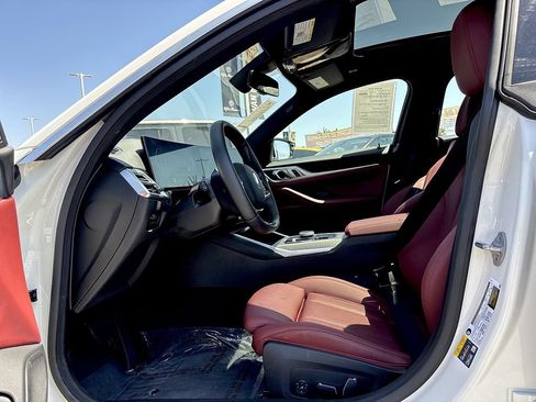 Used 2025 BMW i4 eDrive40 w/ Parking Assistance Package RWD image 9