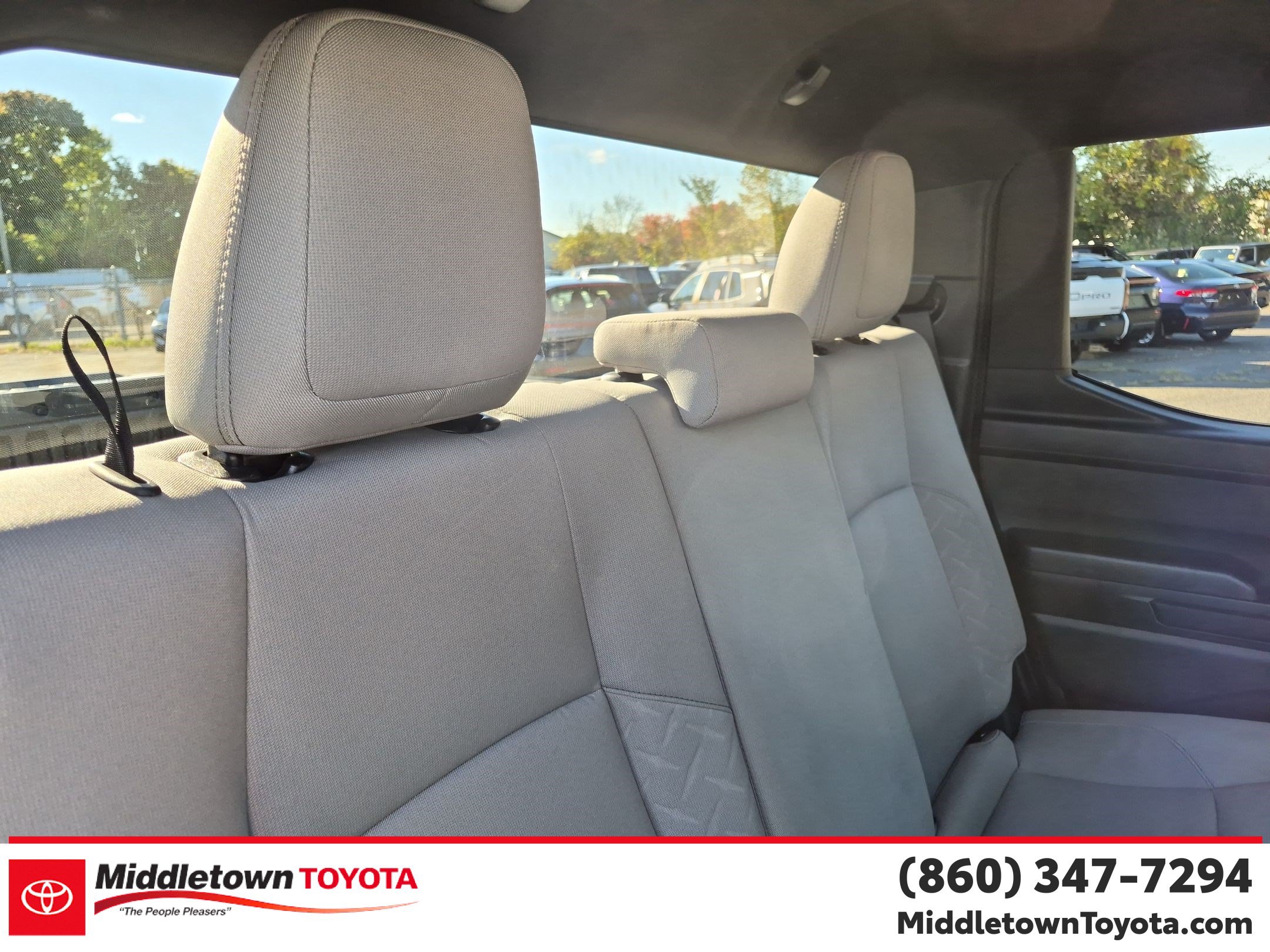 Used 2025 Toyota Tacoma SR5 AWD/4WD image 32