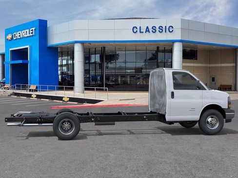 New 2026 Chevrolet Express 3500 w/ Power Convenience Package RWD image 5