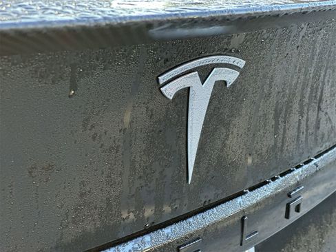 Used 2021 Tesla Model S Plaid image 10