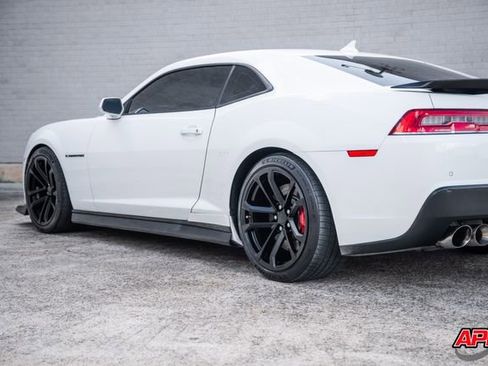 Used 2014 Chevrolet Camaro SS w/ SS Performance Package image 56