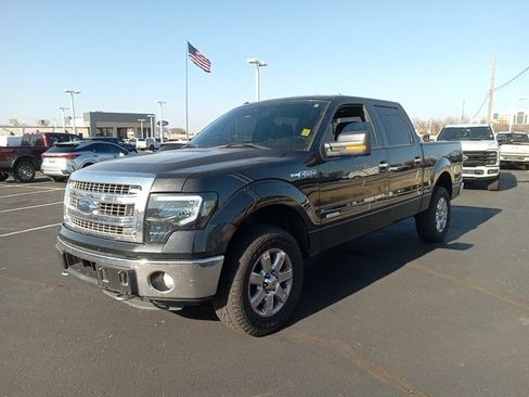 Used 2014 Ford F150 XLT w/ XLT Chrome Package image 3