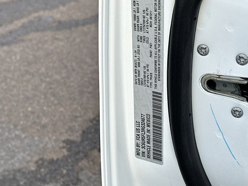 Used 2024 RAM 2500 Laramie image 12