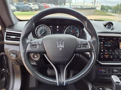 Used 2022 Maserati Ghibli Modena Q4 image 32