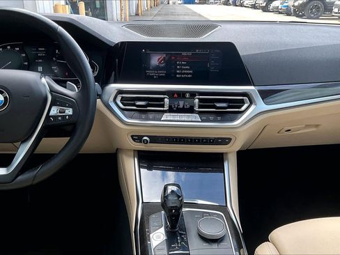 Used 2021 BMW 430i Coupe w/ Convenience Package image 10