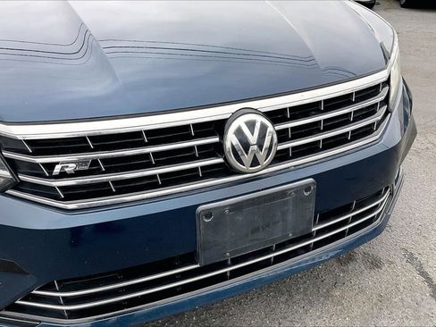 Used 2018 Volkswagen Passat 2.0T S FWD image 28