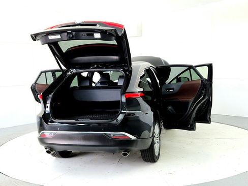 Used 2021 Toyota Venza XLE w/ Softex Package AWD/4WD image 11