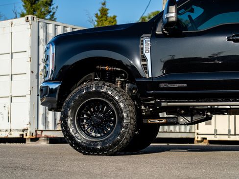 New 2026 Ford F250 Lariat w/ FX4 Off-Road Package image 15