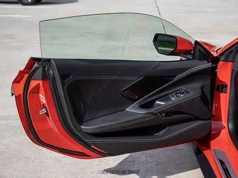 Used 2024 Chevrolet Corvette Stingray Premium Cpe w/ Z51 Performance Package RWD image 31