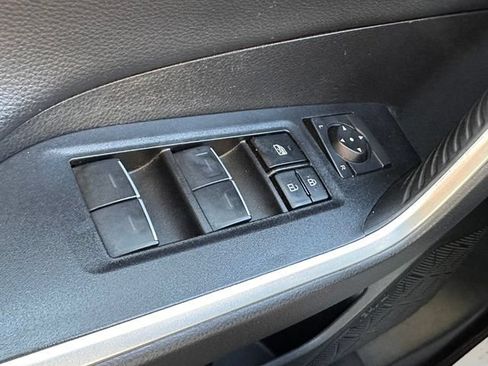 Used 2022 Toyota RAV4 XSE w/ XSE Grade Weather Package AWD/4WD image 17