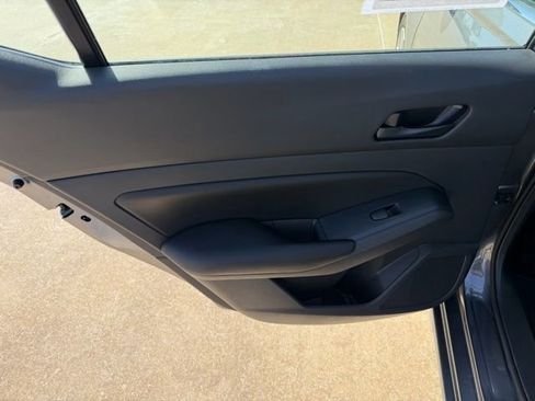 Used 2025 Nissan Altima 2.5 S image 14