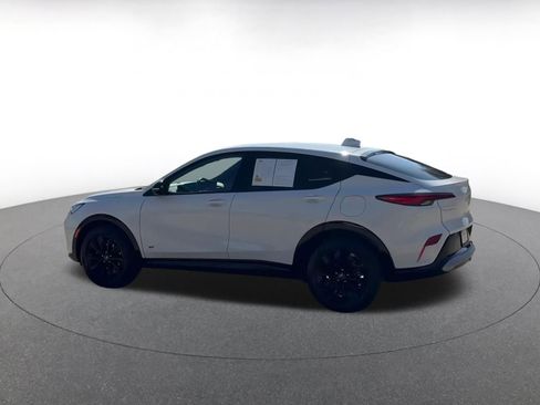 Used 2025 Buick Envista Sport Touring image 10