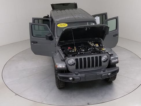 Used 2021 Jeep Wrangler Unlimited Sahara AWD/4WD image 45