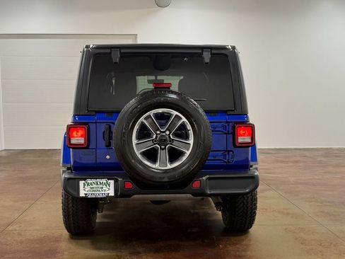 Used 2018 Jeep Wrangler Unlimited Sahara AWD/4WD image 25