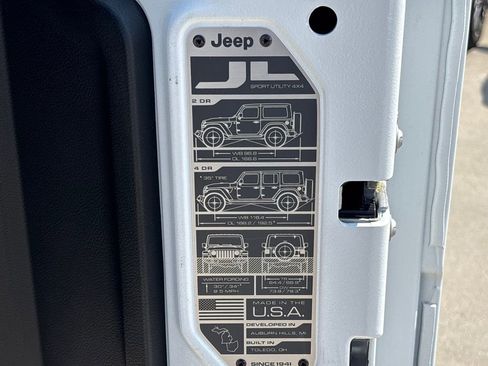 Used 2024 Jeep Wrangler Unlimited Rubicon image 26