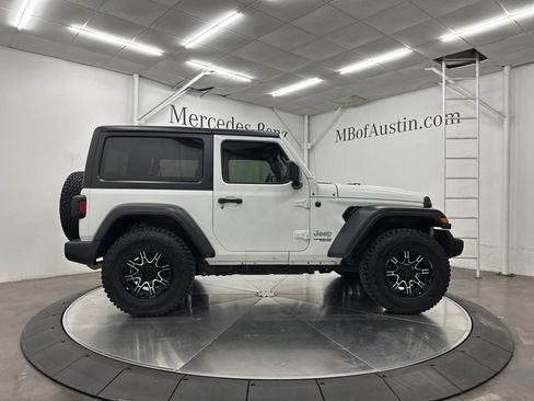 Used 2019 Jeep Wrangler Sport AWD/4WD image 8