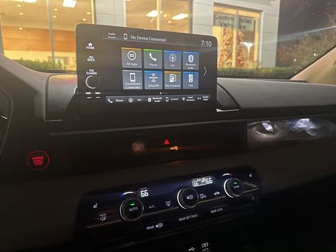 Used 2023 Honda Pilot EX-L image 11