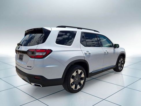 New 2026 Honda Pilot Elite image 4
