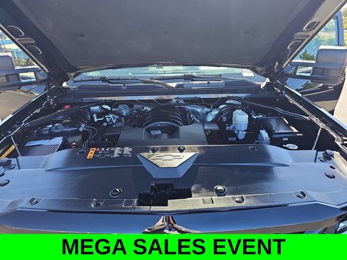 Used 2018 Chevrolet Silverado 1500 LT w/ All Star Edition AWD/4WD image 30
