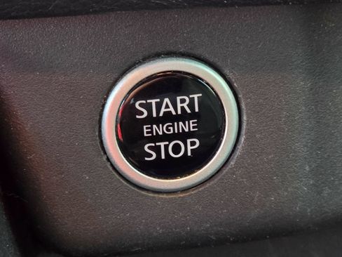 Used 2021 Nissan Rogue SV AWD/4WD image 19