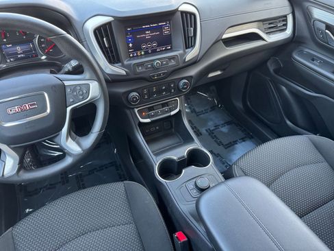 Used 2024 GMC Terrain SLE FWD image 40