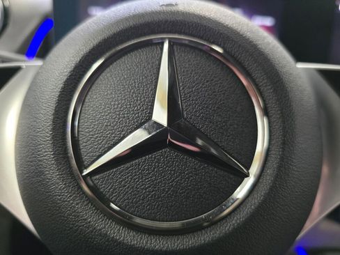 Certified 2025 Mercedes-Benz GLB 250 4MATIC image 41