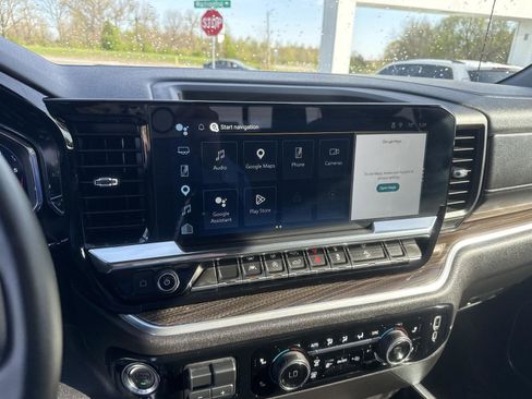 Used 2025 Chevrolet Silverado 1500 RST AWD/4WD image 25