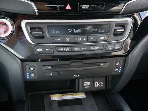 Used 2020 Honda Pilot Elite image 20