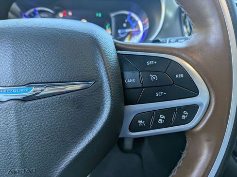 Used 2020 Chrysler Pacifica Limited w/ Advanced Safetytec Group image 22