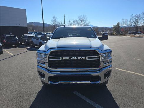 Used 2024 RAM 2500 Big Horn w/ Bed Utility Group AWD/4WD image 9