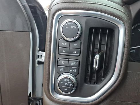 Used 2022 GMC Sierra 1500 SLT w/ SLT Premium Package image 24