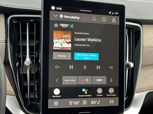 New 2026 Volvo XC90 B6 Plus w/ Protection Package Premier image 18