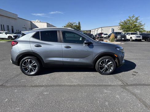 Used 2022 Buick Encore GX Select image 4