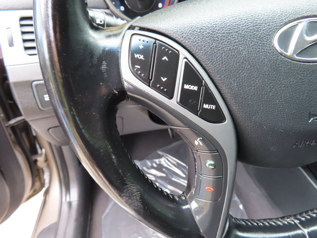 Used 2015 Hyundai Elantra Limited FWD image 20
