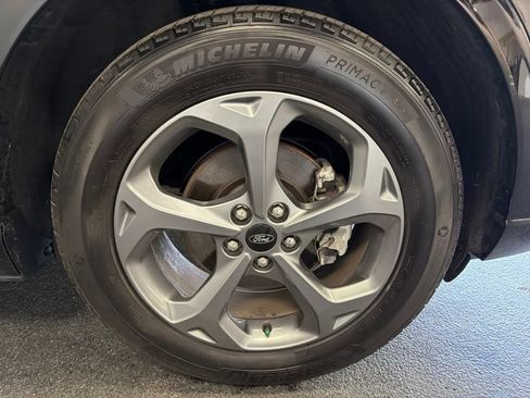Used 2023 Ford Escape ST-Line w/ Tech Pack #1 AWD/4WD image 11