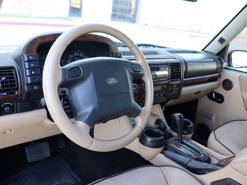 Used 2004 Land Rover Discovery SE image 17