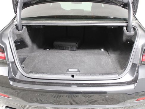 Used 2023 BMW 530e w/ M Sport Package image 39