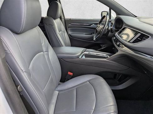Used 2022 Buick Enclave Premium AWD/4WD image 28
