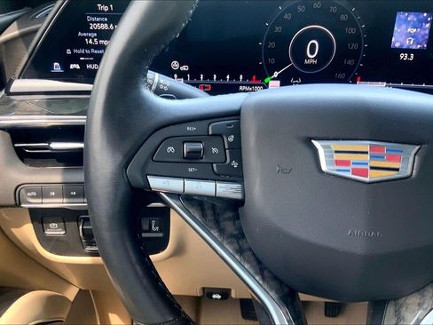Used 2021 Cadillac Escalade ESV Premium Luxury w/ Driver Assist Tech Package AWD/4WD image 19