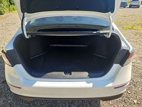 Used 2025 Honda Accord SE image 18