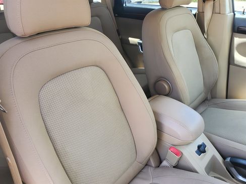 Used 2008 Saturn Vue XR image 38